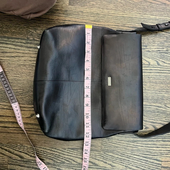 Vintage Oroton black leather crossbody bag - Picture 15 of 16